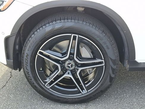 Used 2021 Mercedes-Benz GLC 300 4MATIC SUV image 9
