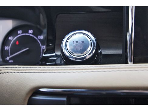 Used 2020 Lincoln Corsair Reserve FWD image 28