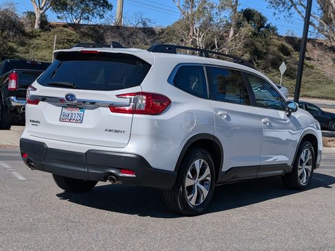 Used 2023 Subaru Ascent Premium w/ Convenience Package AWD/4WD image 14