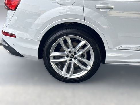 New 2025 Audi Q7 3.0T Premium Plus AWD/4WD image 24