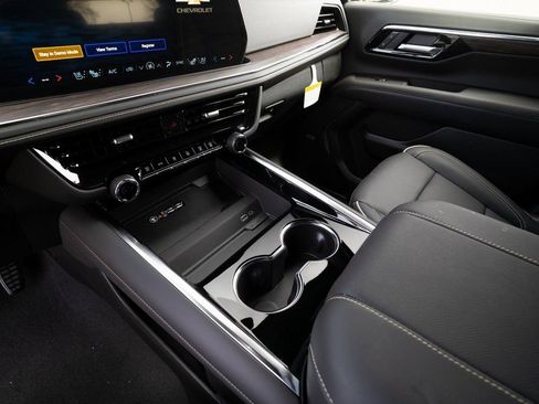 New 2025 Chevrolet Suburban Premier w/ LPO, Get Active Package image 19