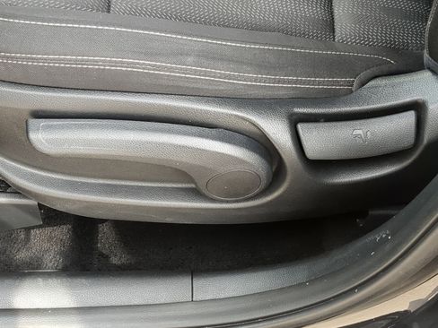 Used 2019 Kia Sportage LX image 18