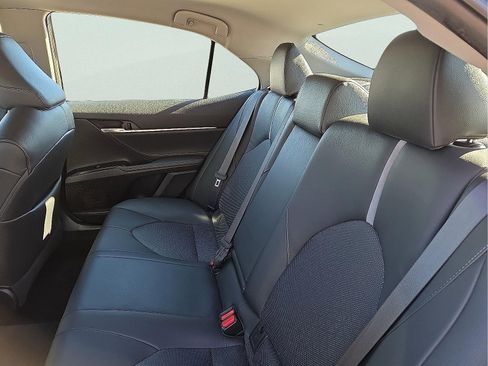 Used 2018 Toyota Camry XSE image 10