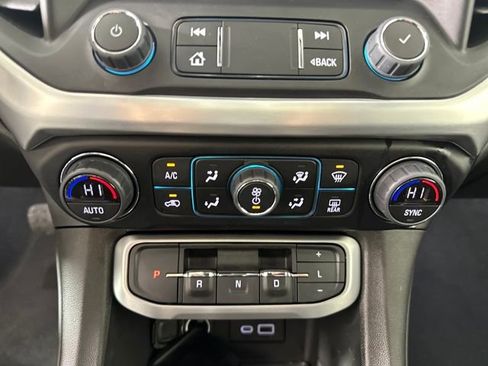 Used 2023 GMC Acadia SLE w/ Driver Convenience Package image 23