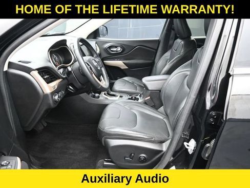 Used 2018 Jeep Cherokee Limited AWD/4WD image 14