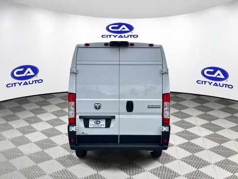Used 2024 RAM ProMaster 2500 w/ Convenience Group FWD image 5