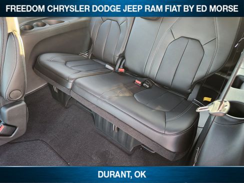 New 2026 Chrysler Pacifica Select image 22