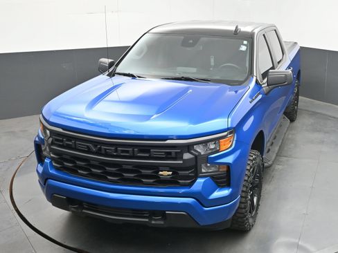 Used 2022 Chevrolet Silverado 1500 Custom AWD/4WD image 32