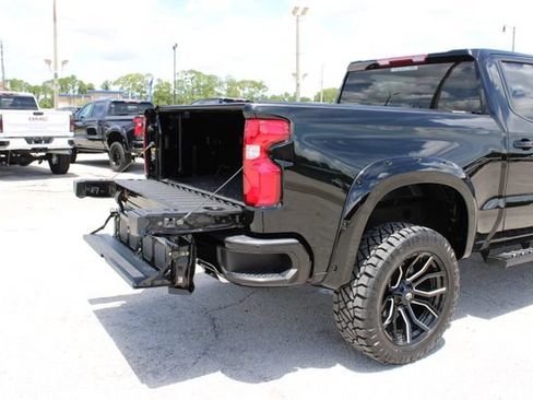 Used 2024 Chevrolet Silverado 1500 RST w/ Z71 Off-Road Package AWD/4WD image 11