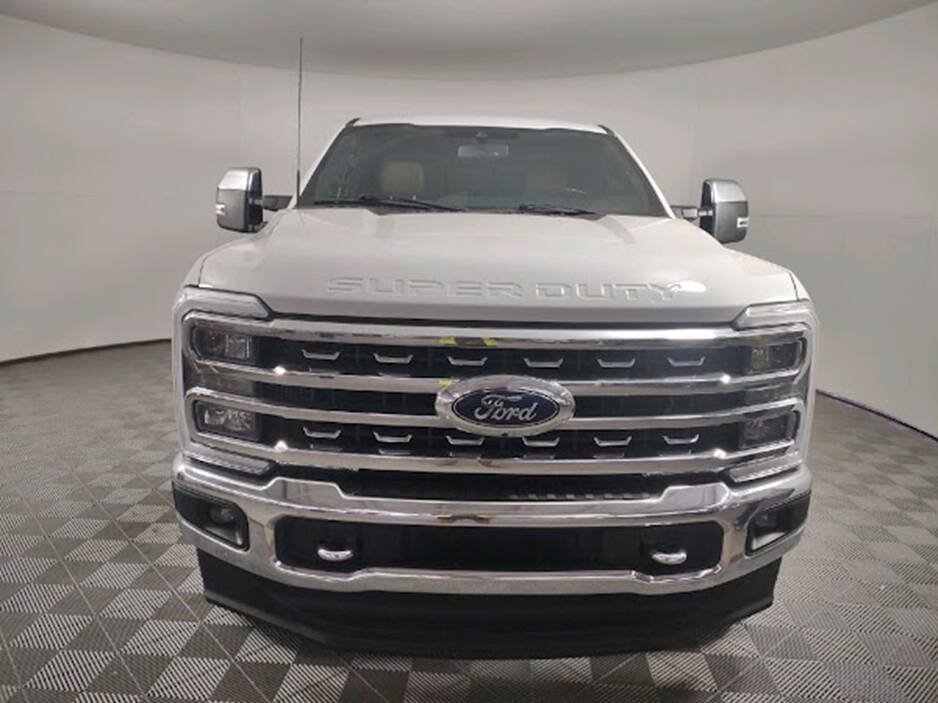 Used 2023 Ford F250 Lariat w/ Chrome Package AWD/4WD image 4
