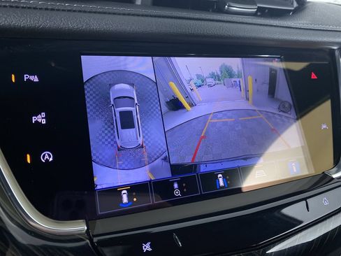 Used 2022 Cadillac XT6 Premium Luxury w/ Technology Package AWD/4WD image 6