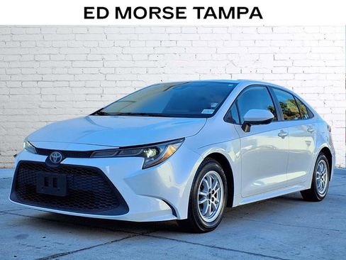 Used 2022 Toyota Corolla LE image 1