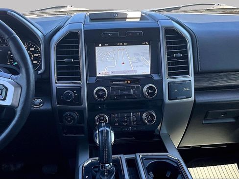 Used 2018 Ford F150 Lariat w/ Equipment Group 502A Luxury image 6