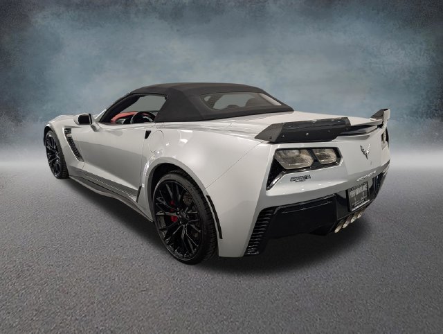 Used 2015 Chevrolet Corvette Z06 w/ 2LZ Preferred Equipment Group RWD image 4
