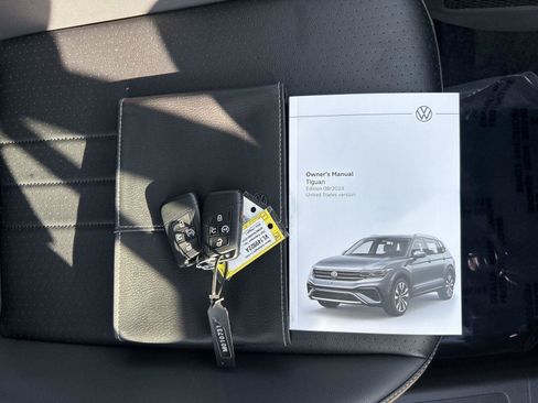 Certified 2024 Volkswagen Tiguan SE AWD/4WD image 19
