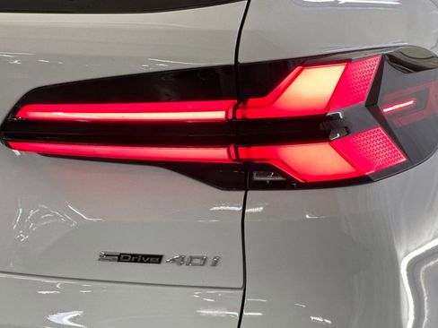 Used 2026 BMW X5 sDrive40i w/ Premium Package image 12