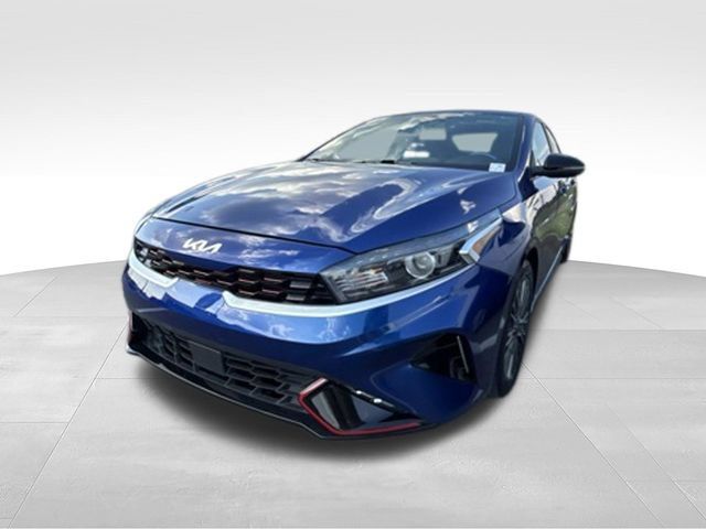 Used 2024 Kia Forte GT-Line w/ GT-Line Premium Package FWD image 3