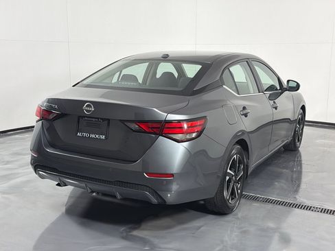 Used 2025 Nissan Sentra SV FWD image 5
