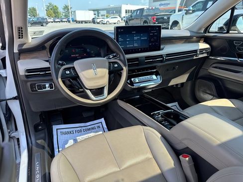 Used 2024 Lincoln Corsair Grand Touring AWD/4WD image 49
