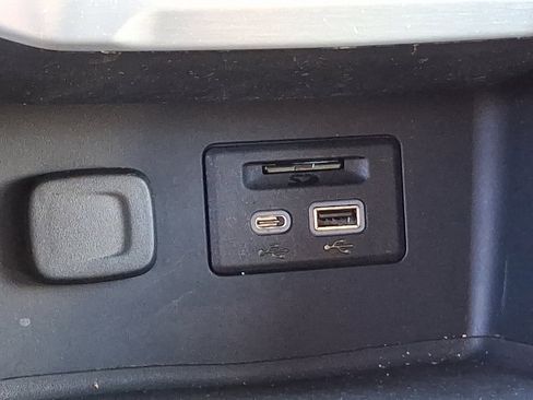 Used 2020 GMC Acadia SLT image 25