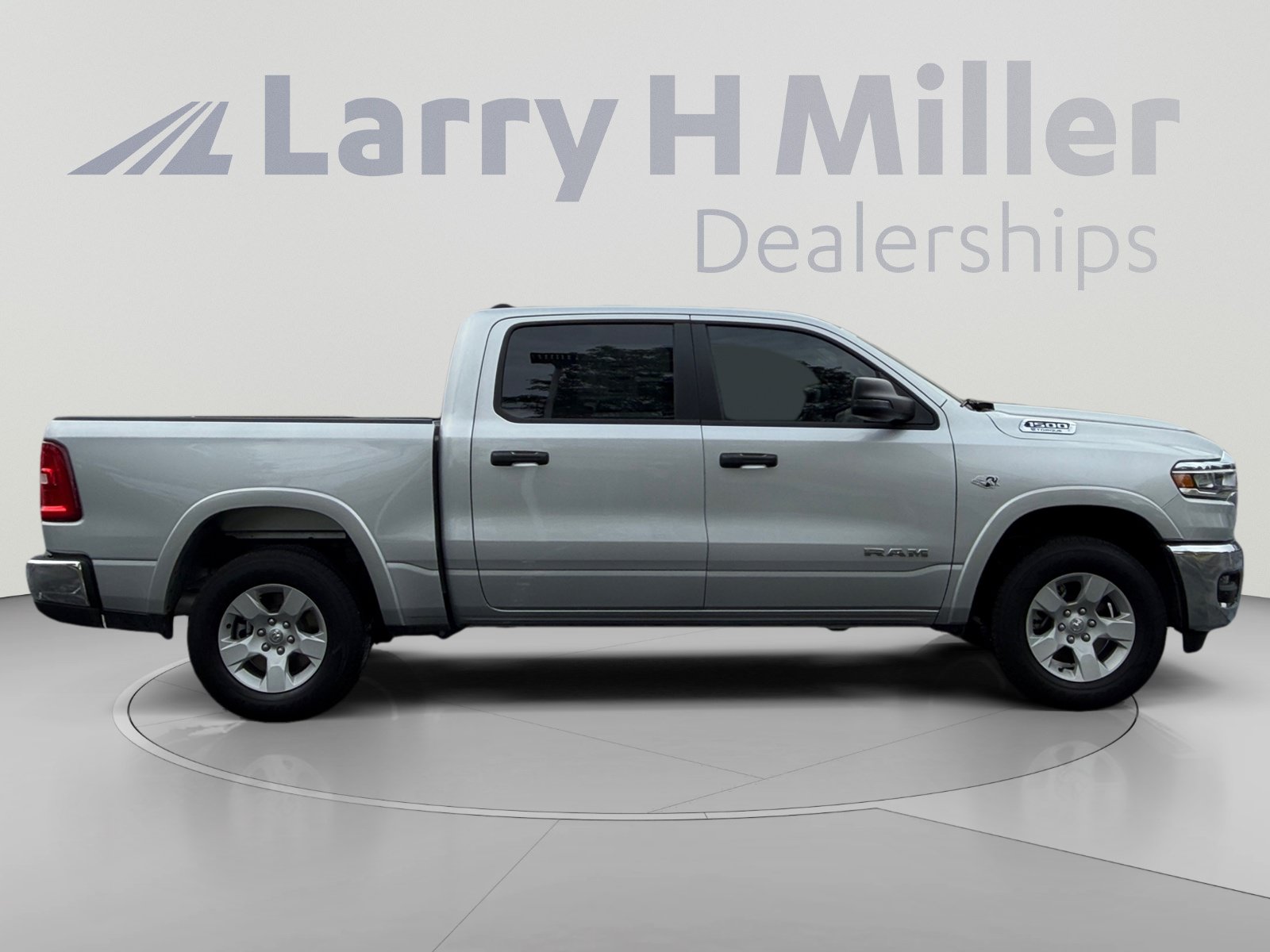 New 2026 RAM 1500 Big Horn AWD/4WD image 6