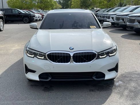 Used 2022 BMW 330i Sedan w/ Driving Assistance Package RWD image 2