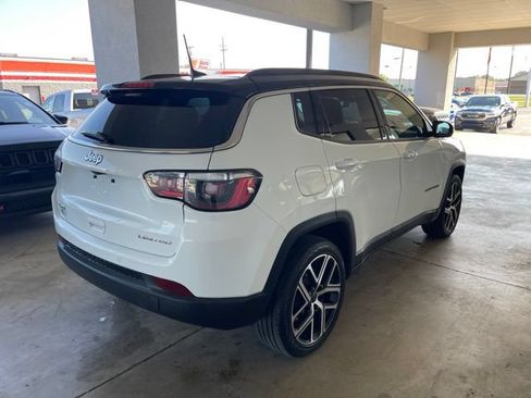 Used 2025 Jeep Compass Limited AWD/4WD image 5