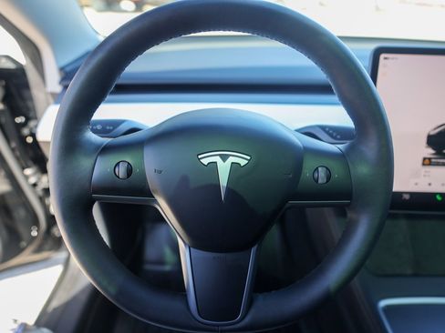 Used 2023 Tesla Model 3 Performance image 11
