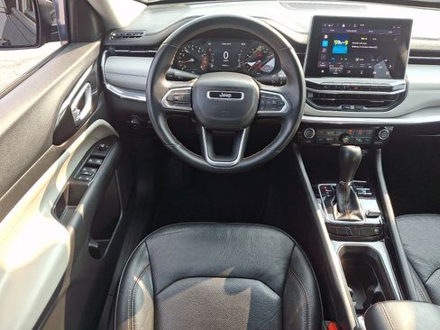 Used 2022 Jeep Compass Limited AWD/4WD image 11