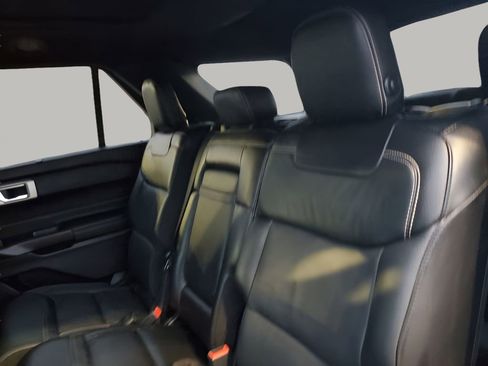 Used 2020 Ford Explorer ST w/ ST Street Pack image 19