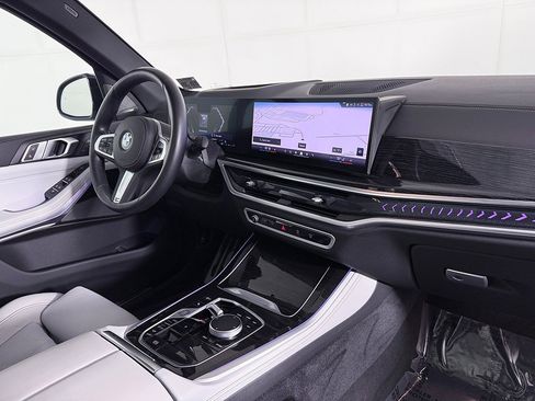 Used 2024 BMW X5 xDrive40i w/ M Sport Package image 29