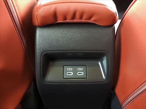 Used 2025 Toyota Corolla LE FWD image 16
