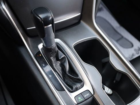 Used 2019 Honda Accord Sport image 36