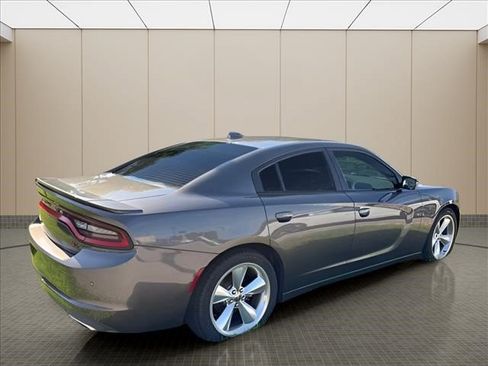 Used 2015 Dodge Charger R/T RWD image 17