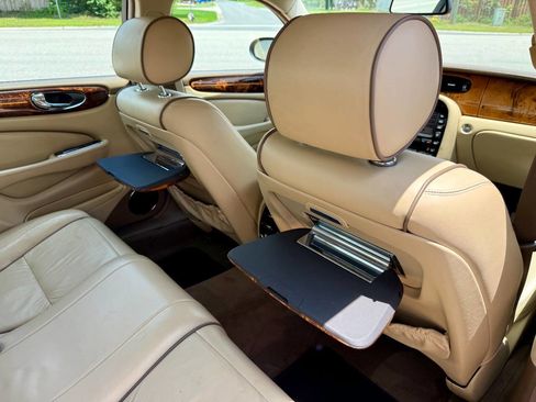 Used 2006 Jaguar XJ Vanden Plas image 27