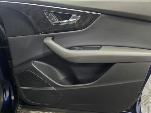 Used 2020 Audi Q8 Prestige image 26