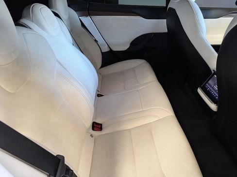 Used 2022 Tesla Model S Base image 7