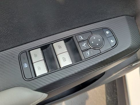 Used 2025 Mitsubishi Outlander SE AWD/4WD image 9