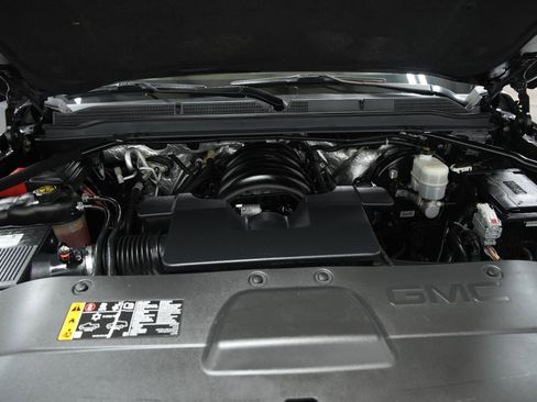 Used 2018 GMC Yukon XL Denali image 11