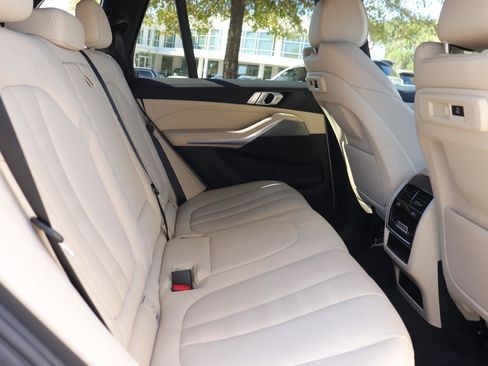 Used 2022 BMW X5 sDrive40i w/ Premium Package image 21