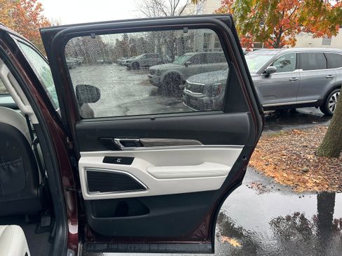 Used 2022 Kia Telluride SX w/ Nightfall Edition Package image 24