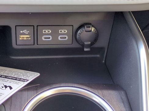 New 2026 Toyota Highlander Limited image 23