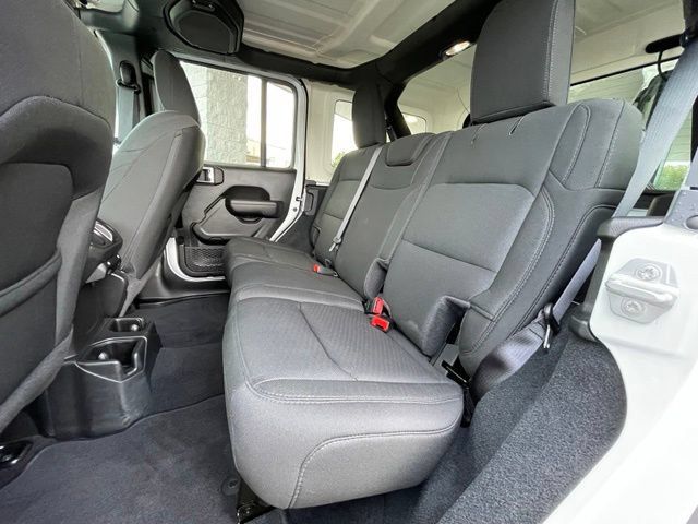 Used 2022 Jeep Wrangler Unlimited Sport AWD/4WD image 24