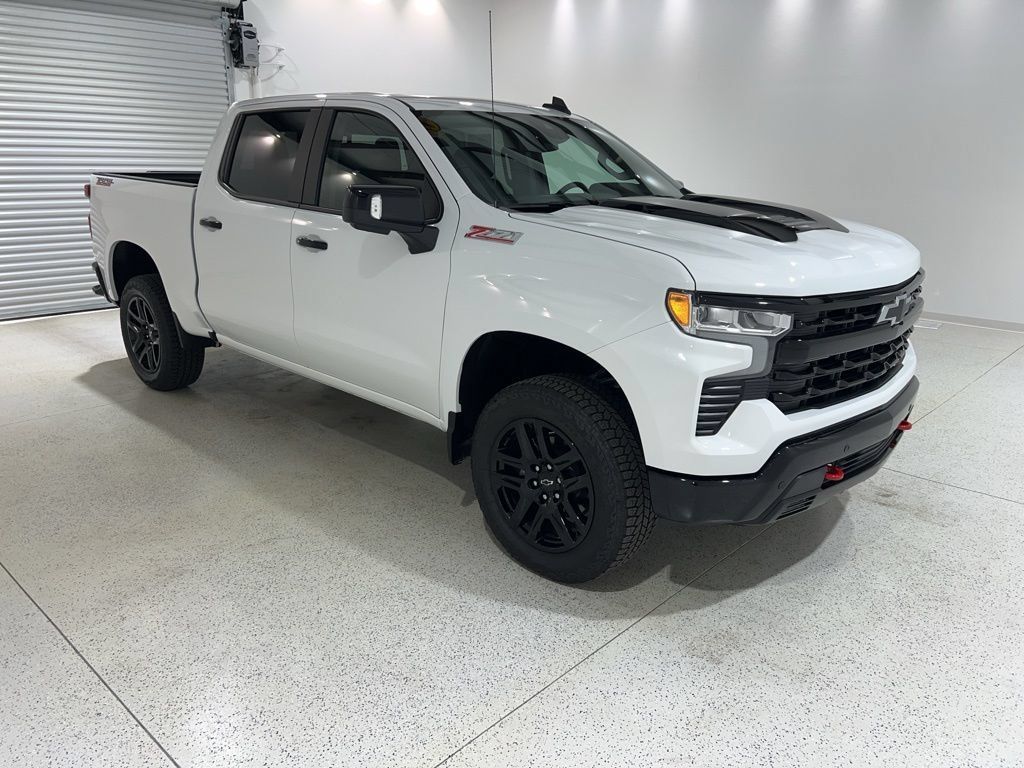 Used 2026 Chevrolet Silverado 1500 LT Trail Boss w/ LT Trail Boss Premium Package AWD/4WD image 7