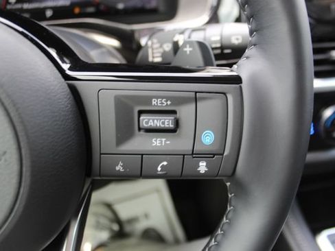 Used 2025 Nissan Pathfinder Platinum w/ Cargo Package AWD/4WD image 14