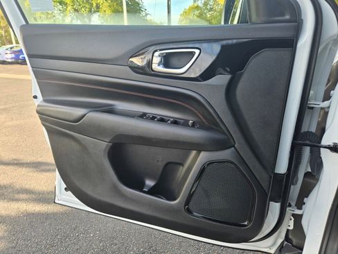 Used 2023 Jeep Compass Trailhawk image 25