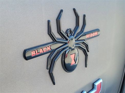 Used 2021 GMC Sierra 1500 AT4 w/ AT4 Premium Package image 9