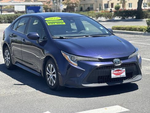 Used 2022 Toyota Corolla LE w/ Carpet Mat Package (TMS) FWD image 1