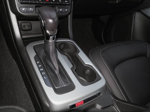 Used 2022 Chevrolet Colorado ZR2 w/ ZR2 Dusk Special Edition image 14