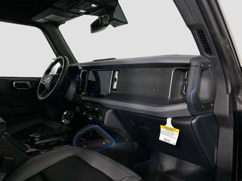 Used 2024 Ford Bronco Black Diamond w/ Sasquatch Package image 25